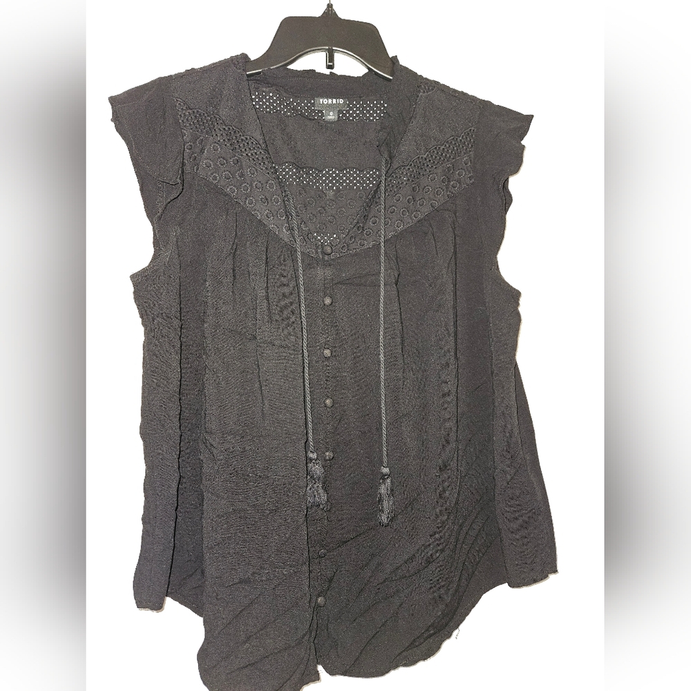 Torrid Black Lace Sleeveless Top